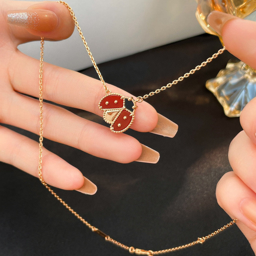 VCA LUCKY CARNELIANS LADYBUG NECKLACE