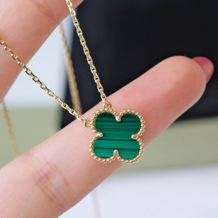 VCA CLOVER 15MM MALACHITE SINGLE FLOWER NECKLACE