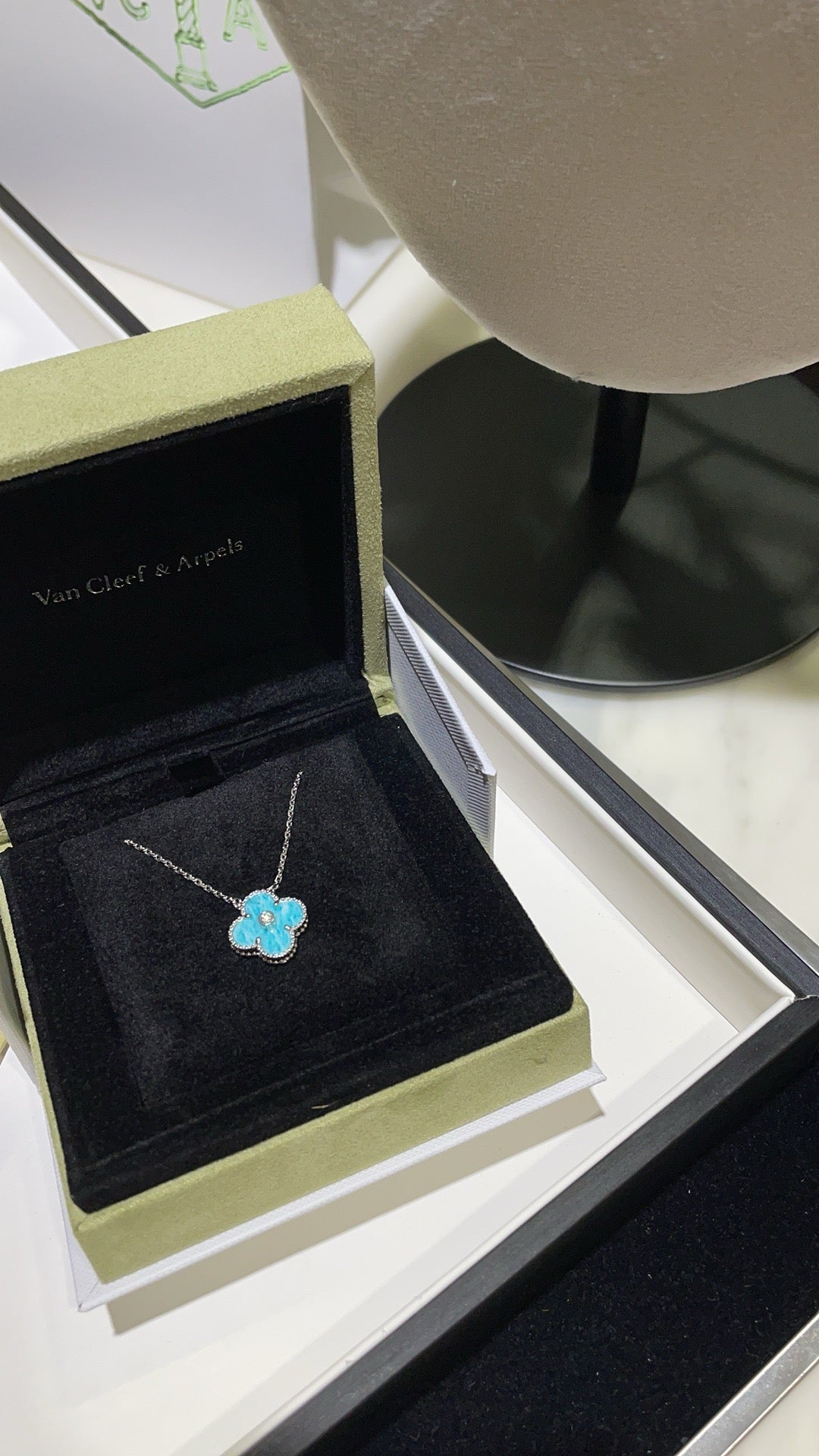 VCA CLOVER 15MM DIAMOND SVRES PORCELAIN NECKLACE SILVER