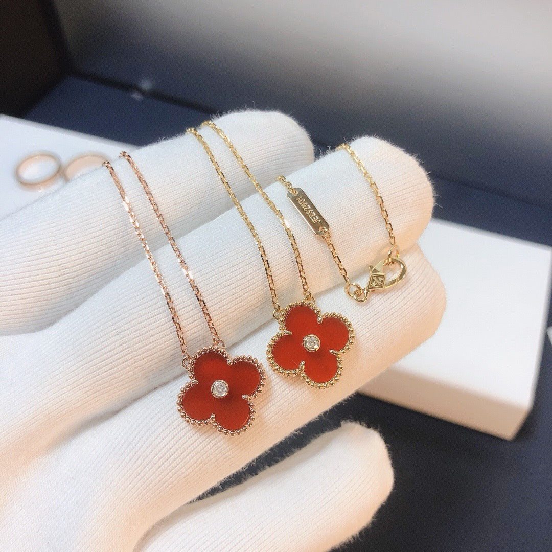 VCA CLOVER 15MM DIAMOND CARNELIAN NECKLACE