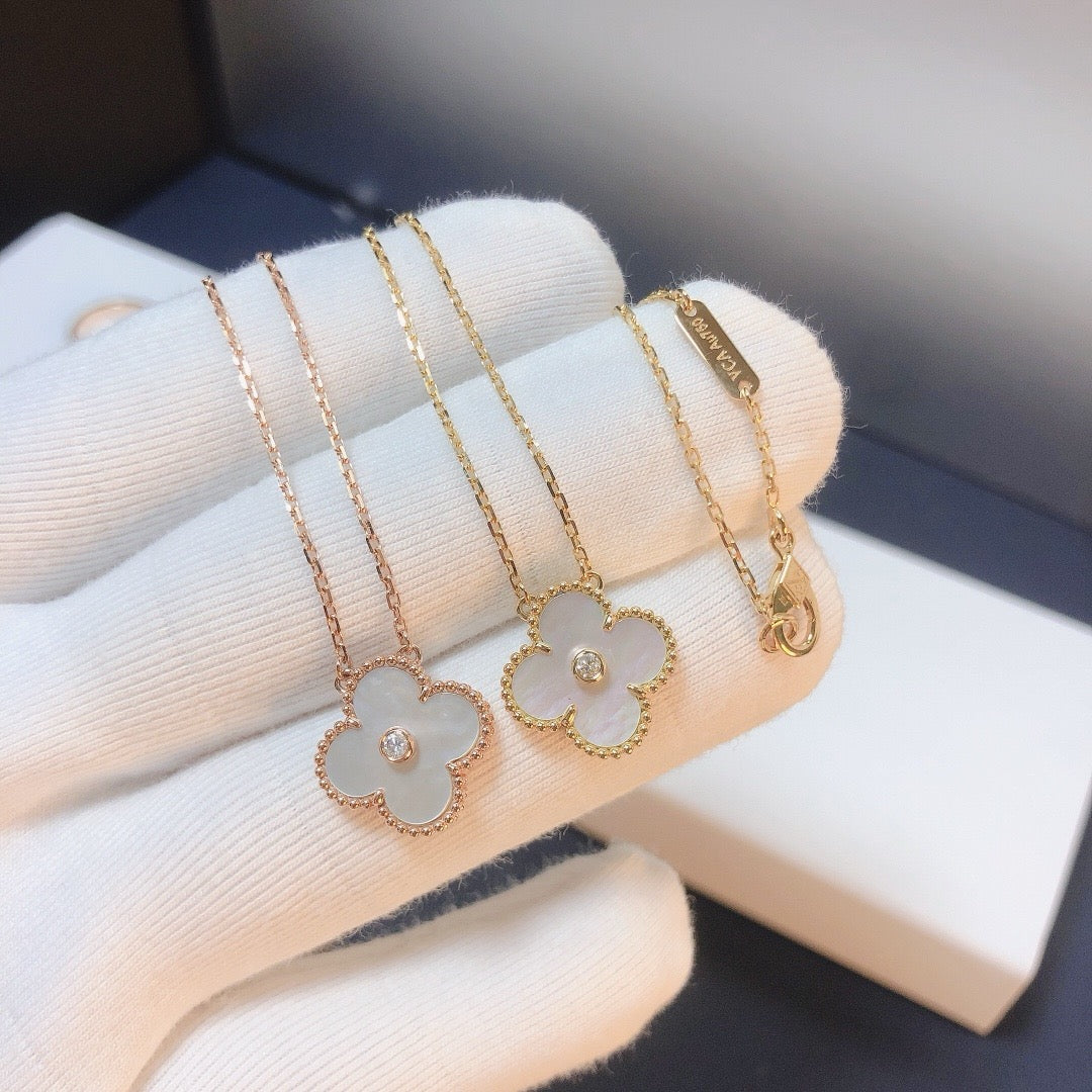 VCA CLOVER 15MM DIAMOND WHITE FRITILLARIA NECKLACE