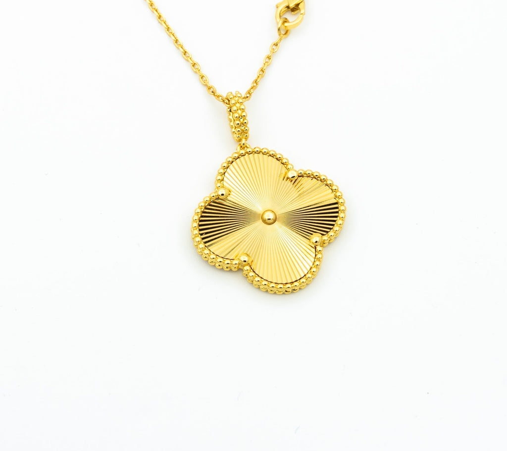VCA CLOVER 25MM PEDANT NECKLACE GOLD