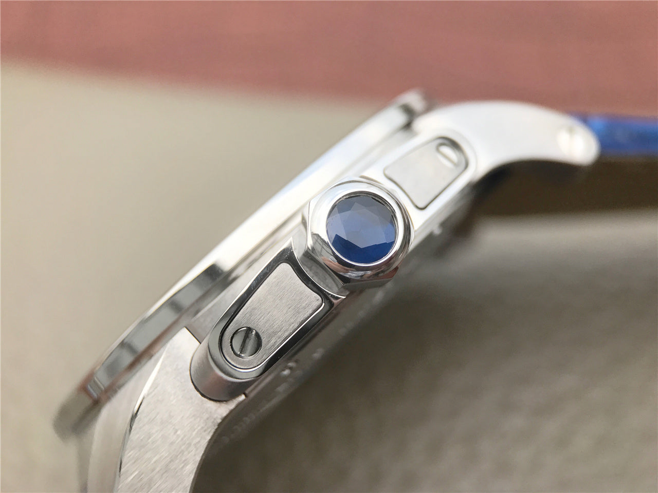 CARTIER CALIBRE DIVER 42 AUTOMATIC STEEL CASE WHITE DIAL