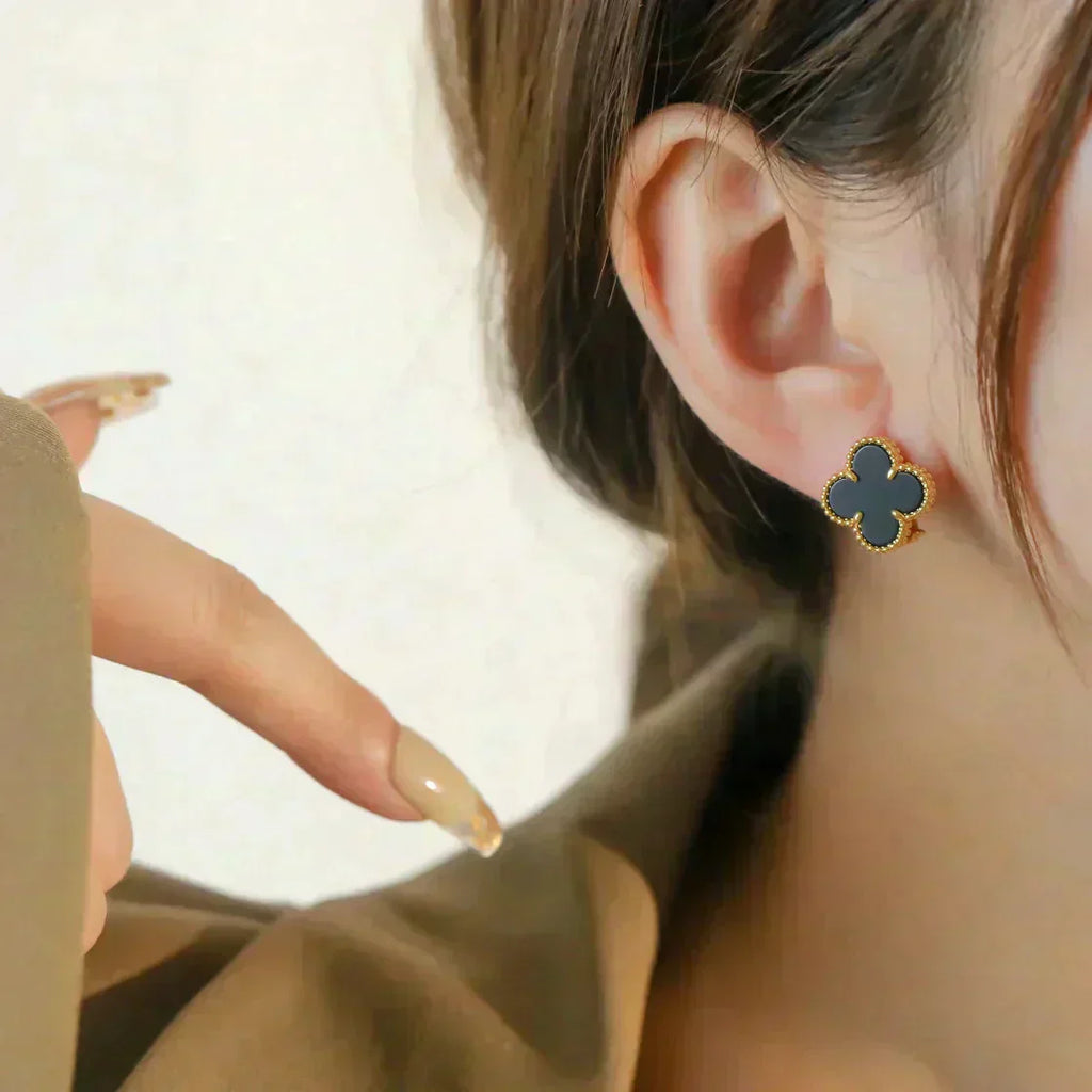 VCA CLOVER MEDIUM 1 MOTIFS ONYX STUD EARRINGS