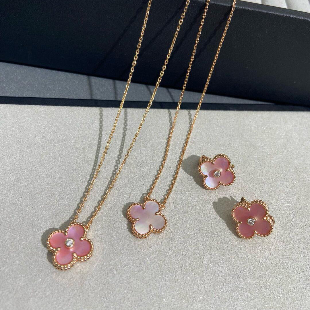 VCA CLOVER 15MM DIAMOND PINK MOP NECKLACE