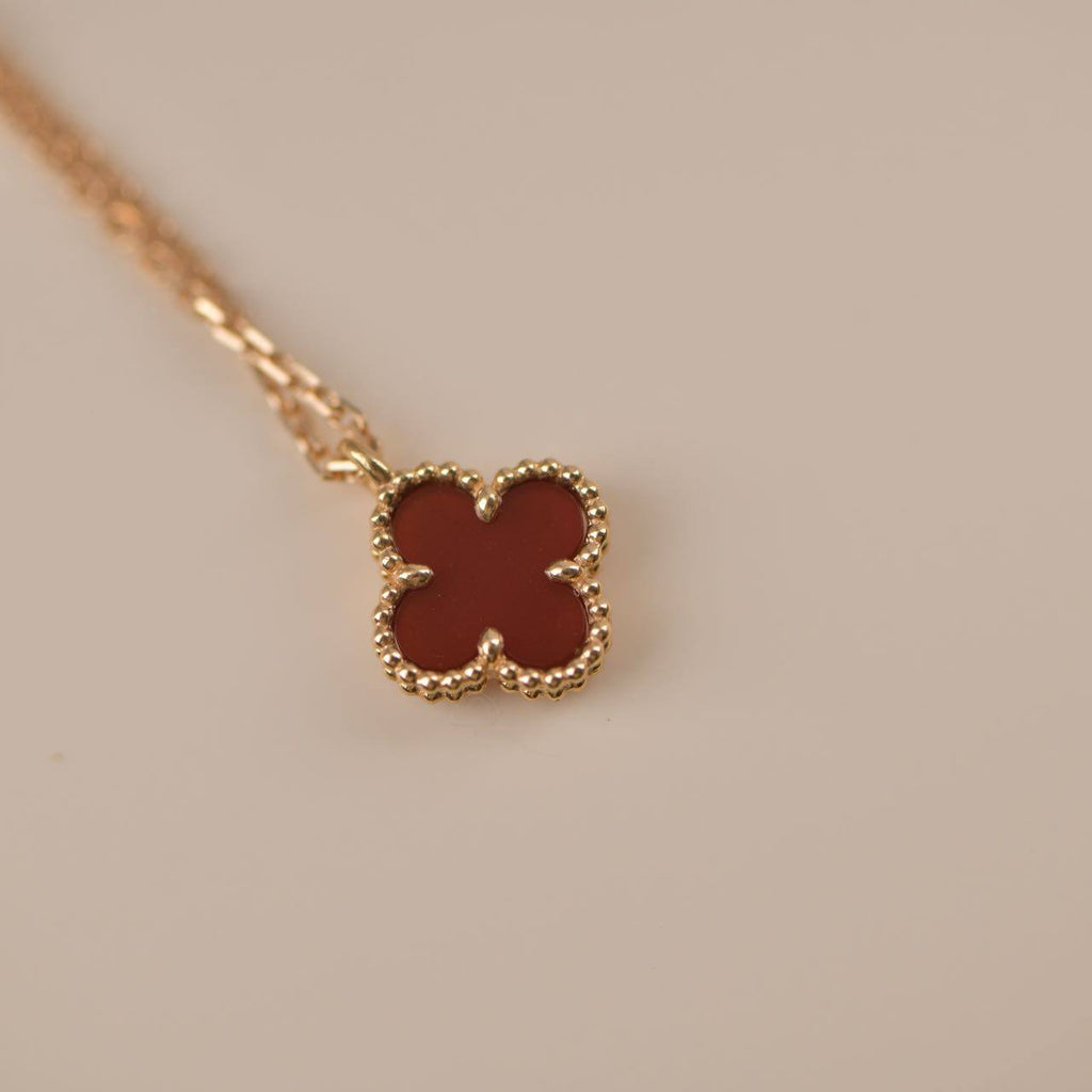 VCA CLOVER MINI 9.5MM WHITE CARNELIANS NECKLACE