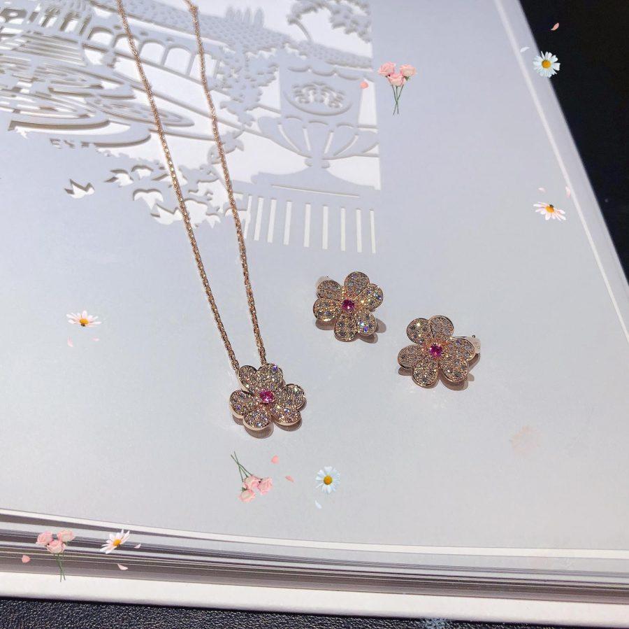 VCA FRIVOLE ROSE GOLD FLOWER DIAMOND NECKLACE