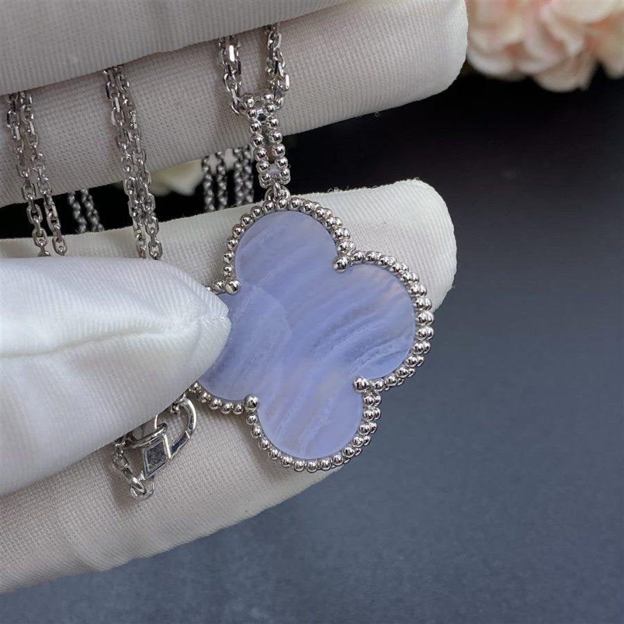 VCA CLOVER SILVER CHALCEDONY BIG CLOVER NECKLACE