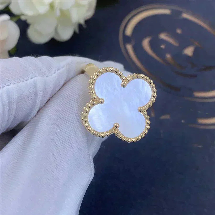 VCA CLOVER WHITE MOP RING