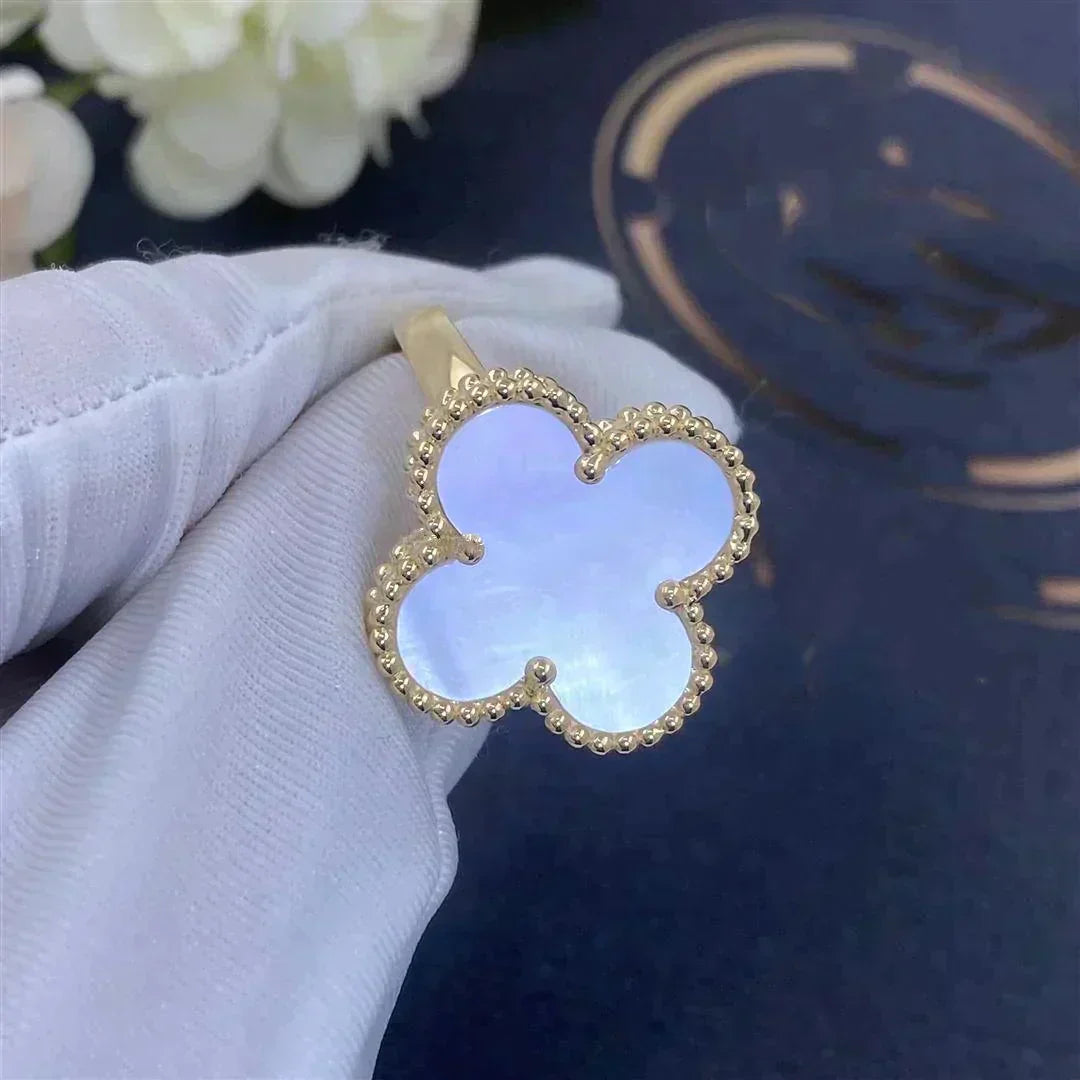 VCA CLOVER WHITE MOP RING
