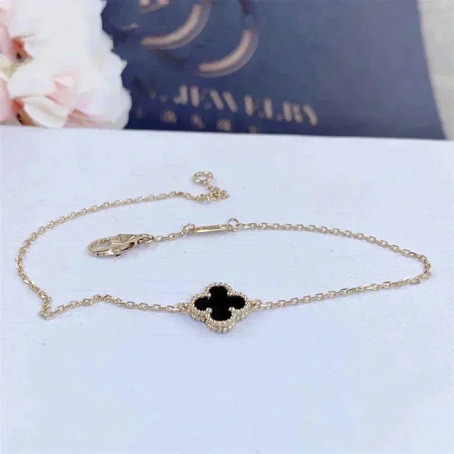VCA CLOVER ONYX SINGLE FLOWER BRACELET