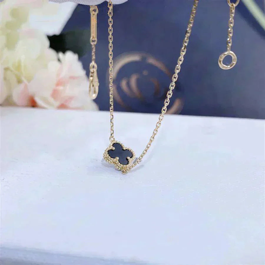 VCA CLOVER ONYX SINGLE FLOWER BRACELET